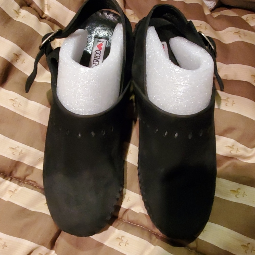3/$15 NWOT I love comfort shoes